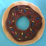 felt-doughnut