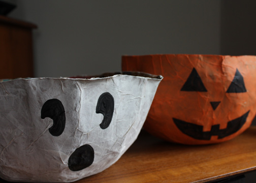 pumpkin-and-ghost-bowls