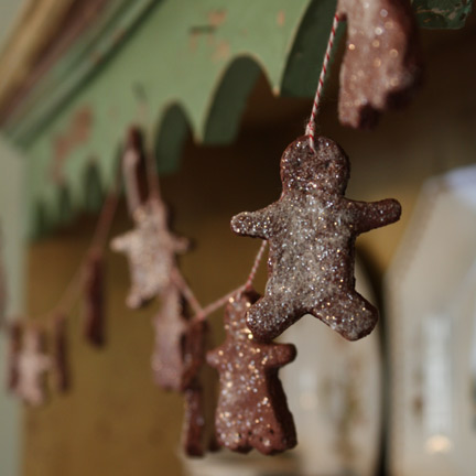 gingerbread-ornaments