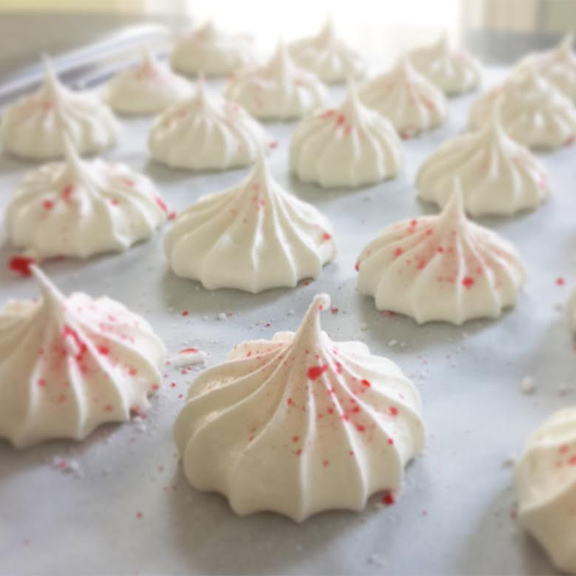 peppermint-meringues